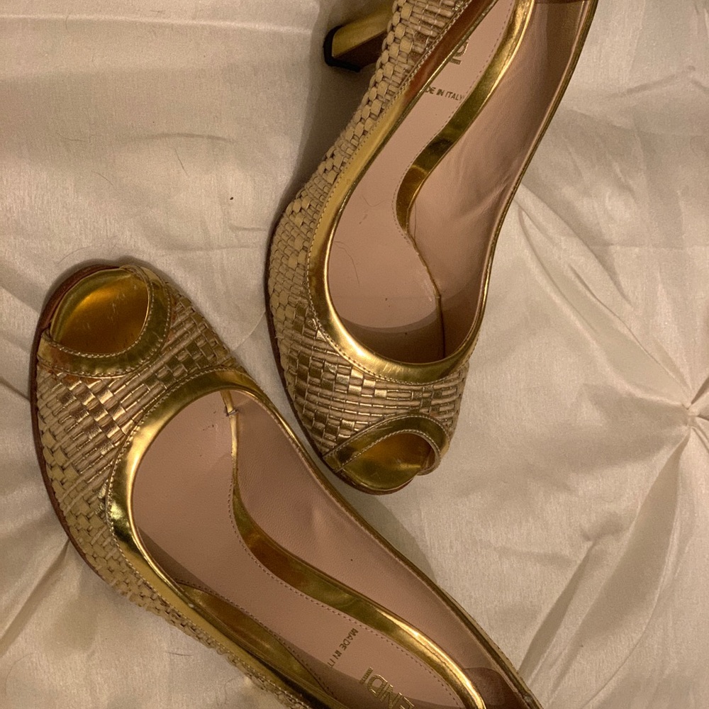 Fendi open toe pumps gold 7.5 37.5